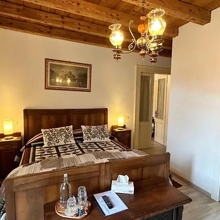 Domus Iulii Bed & Breakfast