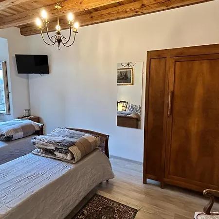 Domus Iulii فندق مبيت وإفطار 3*