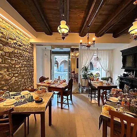 Alojamento de Acomodação e Pequeno-almoço Domus Iulii Cividale del Friuli