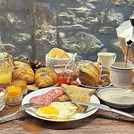 Alojamento de Acomodação e Pequeno-almoço Domus Iulii 3*