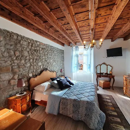 Bed and Breakfast Domus Iulii